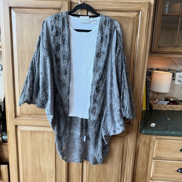 NWT EIS Boho Kimono Patchwork Lace Detailed Open Front Long Grey Cardigan - Picture 9 of 9